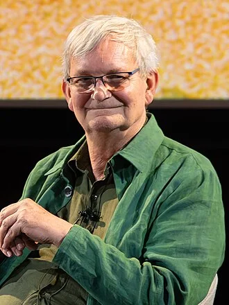 Martin Parr height profile photo