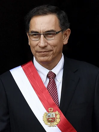 Martín Vizcarra height profile photo