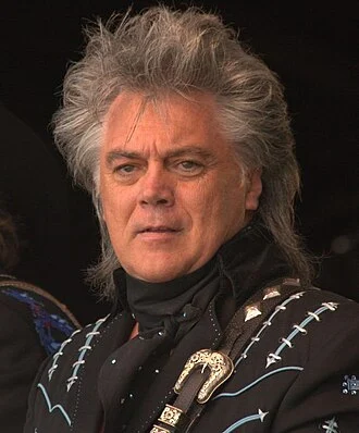 Marty Stuart height profile photo