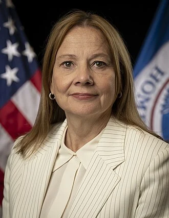 Mary Barra height profile photo