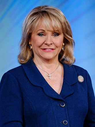 Mary Fallin height profile photo