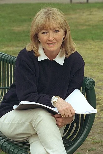 Mary Millar height profile photo