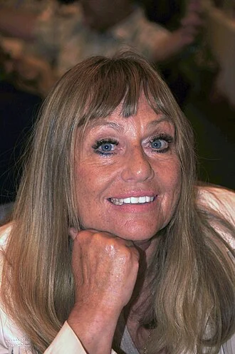 Mary Stävin height profile photo