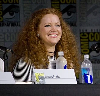 Mary Wiseman (actress) height profile photo