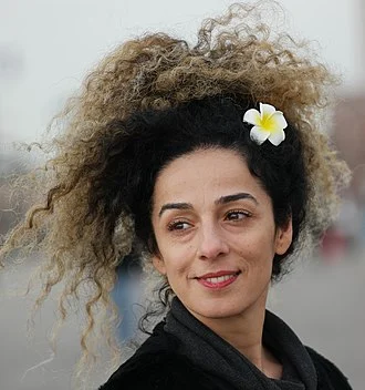 Masih Alinejad height profile photo