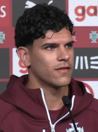 Mateus Fernandes (footballer) height profile photo