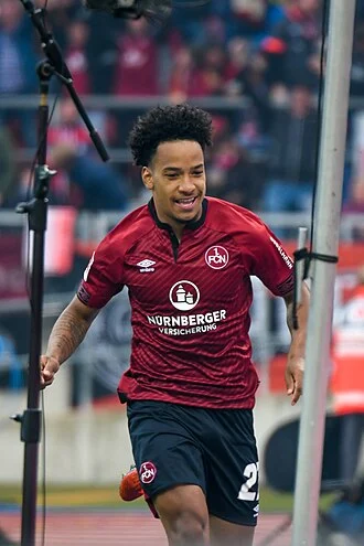Matheus Pereira (footballer, born 1996) height profile photo