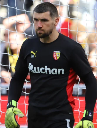 Mathew Ryan height profile photo