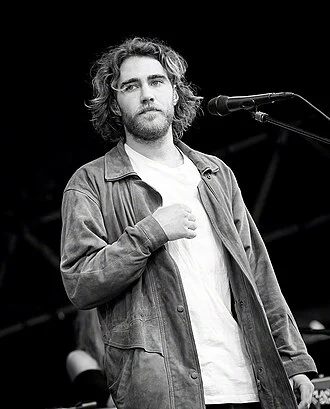 Matt Corby height profile photo