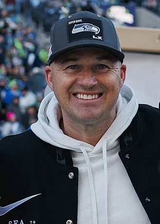 Matt Hasselbeck height profile photo