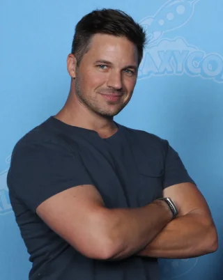 Matt Lanter height profile photo