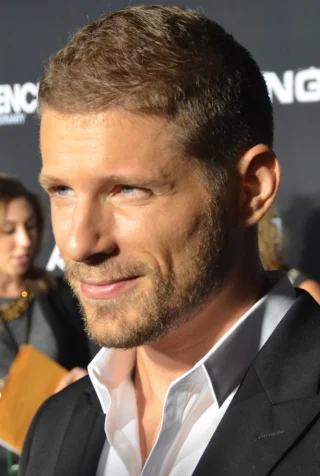 Matt Lauria height profile photo