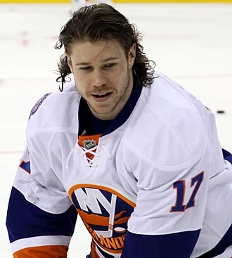 Matt Martin (ice hockey, born 1989) height profile photo