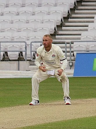 Matt Parkinson (cricketer) height profile photo