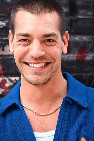 Matt Rogers (comedian) height profile photo