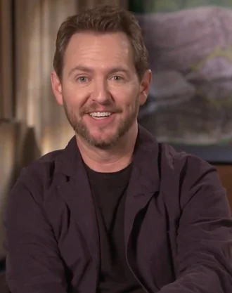 Matt Shakman height profile photo