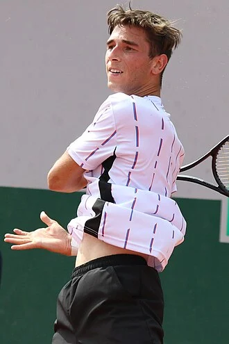 Matteo Gigante height profile photo