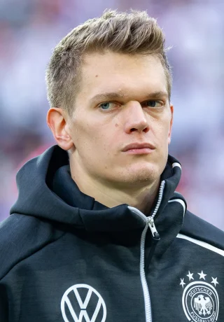Matthias Ginter height profile photo