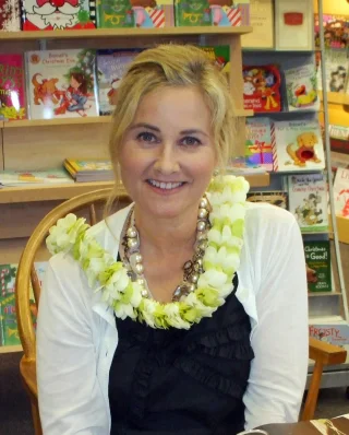Maureen McCormick height profile photo