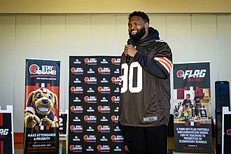 Maurice Hurst Jr. height profile photo
