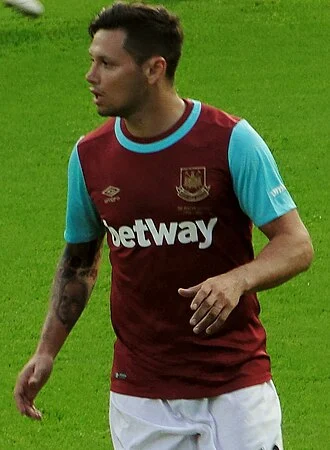Mauro Zárate height profile photo