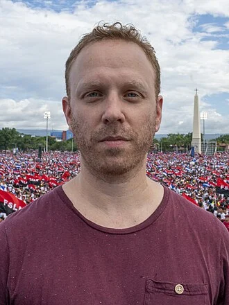 Max Blumenthal height profile photo