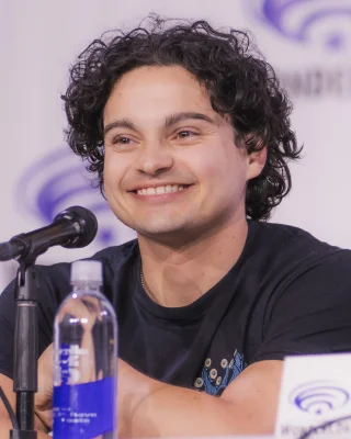 Max Burkholder height profile photo