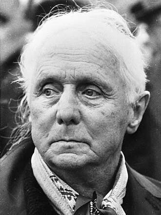 Max Ernst height profile photo