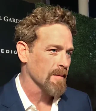 Max Martini height profile photo
