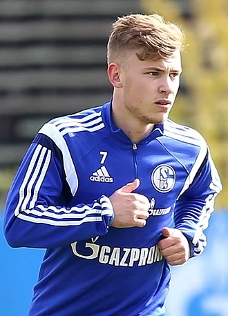 Max Meyer (footballer) height profile photo