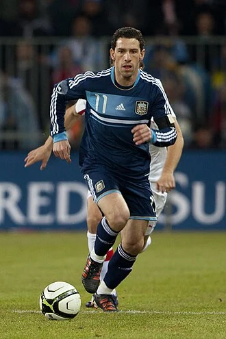 Maxi Rodríguez height profile photo
