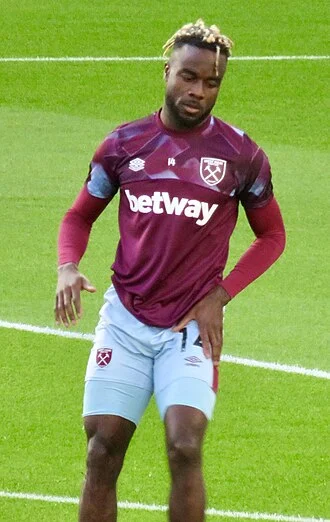 Maxwel Cornet height profile photo