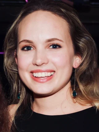 Meaghan Martin height profile photo