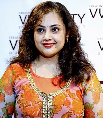 Meena (actress) height profile photo