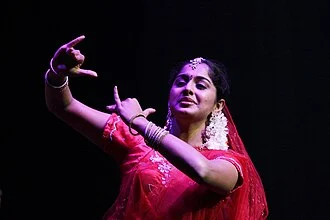 Meera Nandan height profile photo