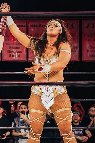 Megan Bayne height profile photo