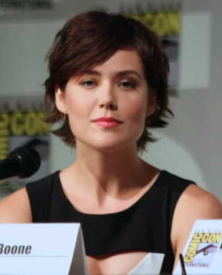 Megan Boone height profile photo