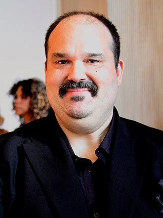 Mel Rodriguez height profile photo