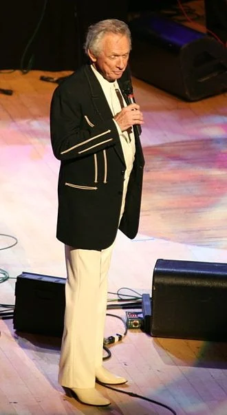 Mel Tillis height profile photo