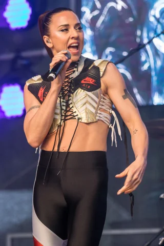 Melanie C height profile photo