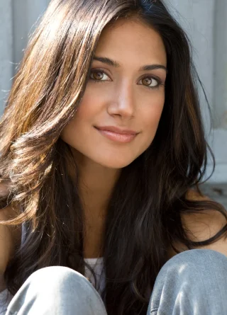 Melanie Chandra height profile photo