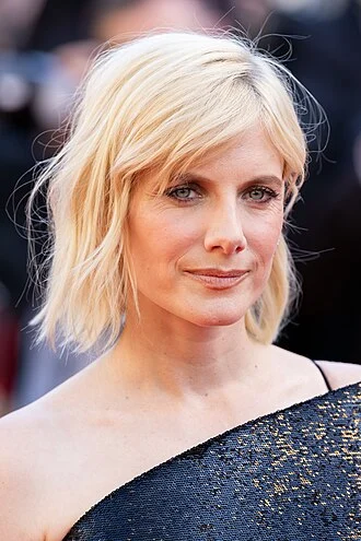 Mélanie Laurent height profile photo