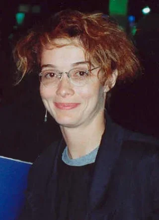 Melanie Mayron height profile photo