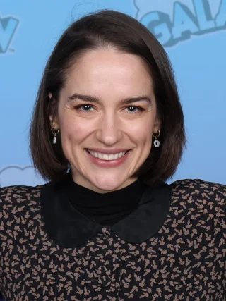 Melanie Scrofano height profile photo