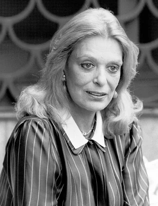 Melina Mercouri height profile photo