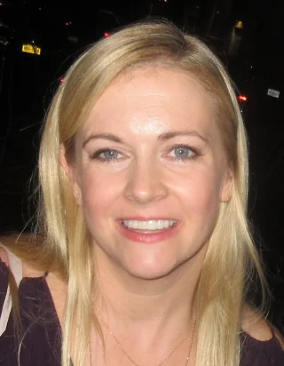 Melissa Joan Hart height profile photo