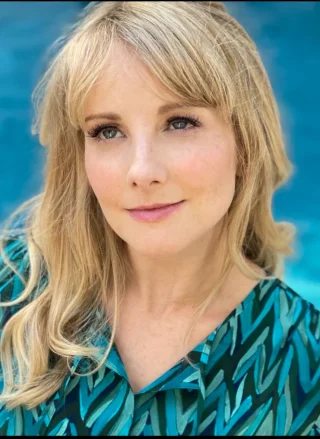 Melissa Rauch height profile photo