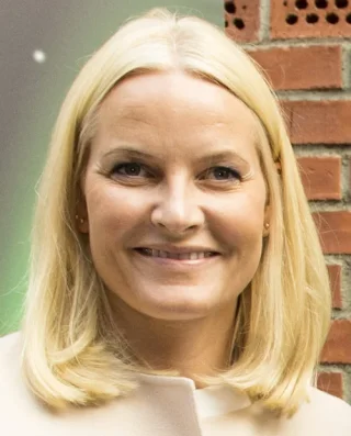 Mette-Marit, Crown Princess of Norway height profile photo