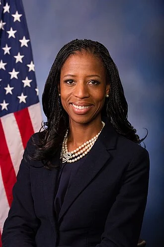 Mia Love height profile photo