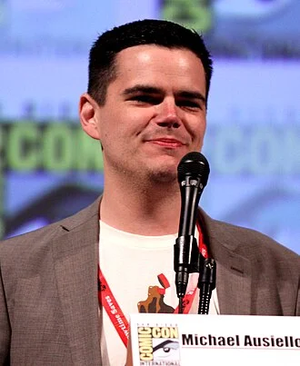 Michael Ausiello height profile photo